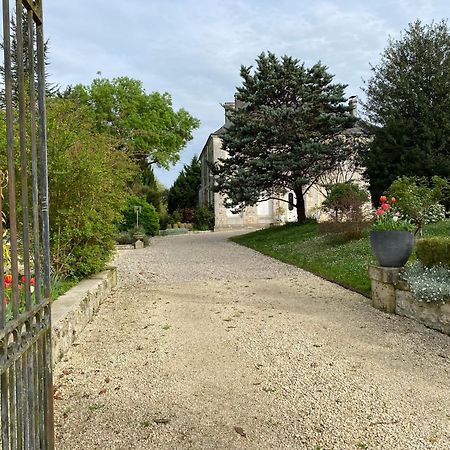 Domaine De La Perthuiserie Saint-Porchaire Exterior foto