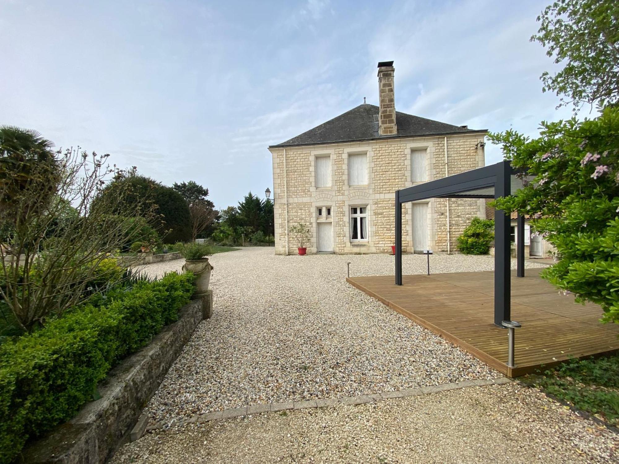 Domaine De La Perthuiserie Saint-Porchaire Exterior foto